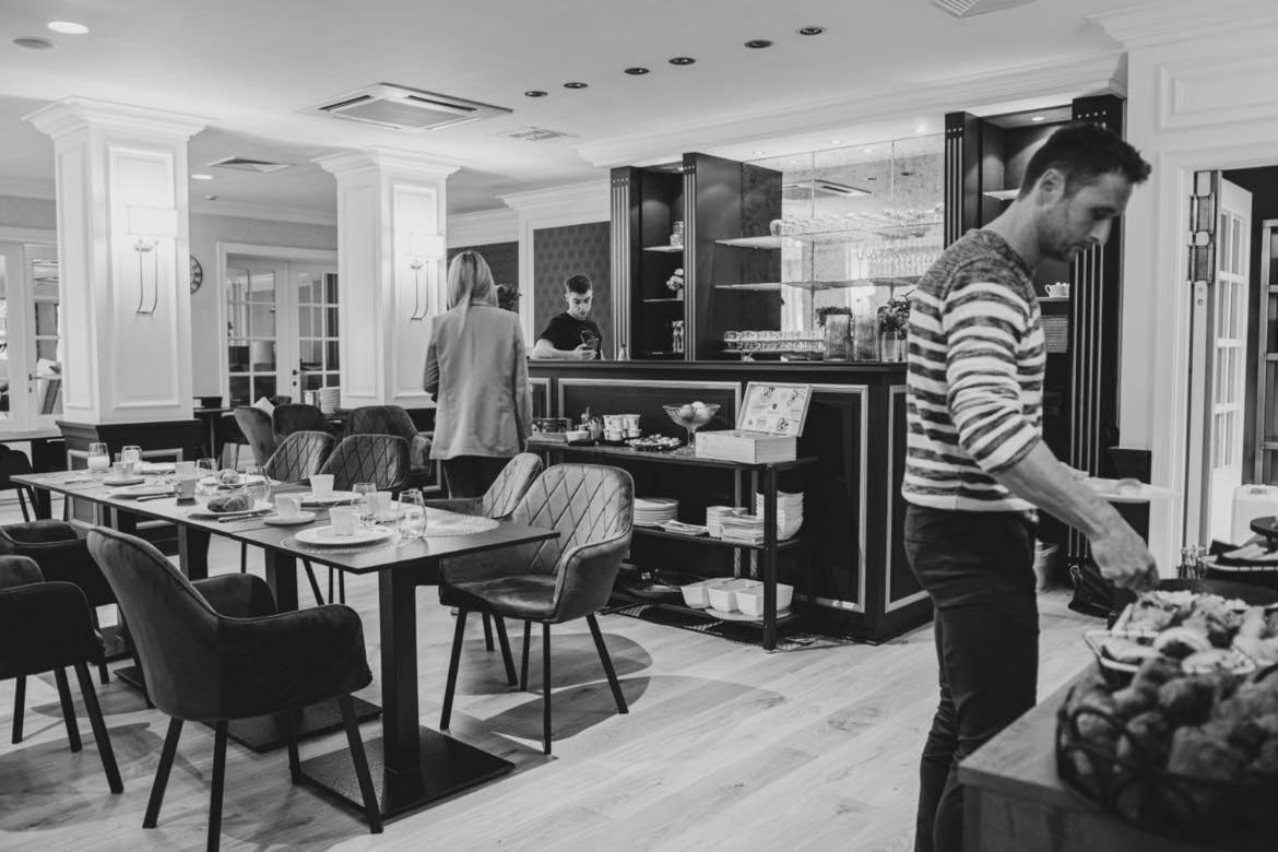 Hotel La Pomme D'Or أودينارد المظهر الخارجي الصورة