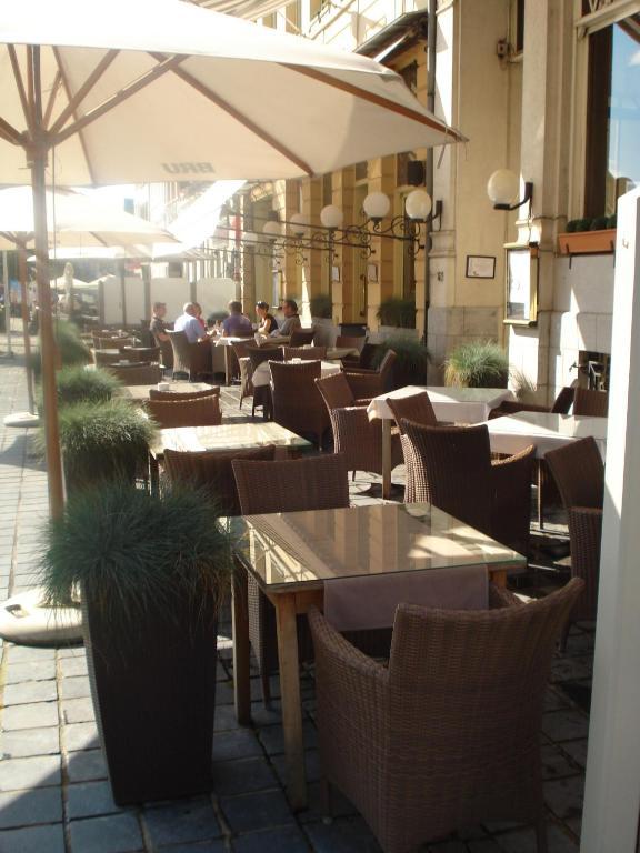 Hotel La Pomme D'Or أودينارد المظهر الخارجي الصورة