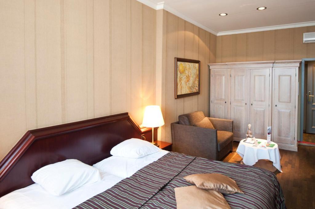 Hotel La Pomme D'Or أودينارد الغرفة الصورة