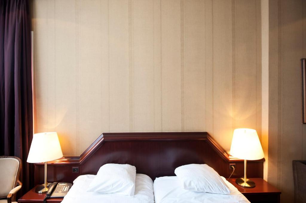 Hotel La Pomme D'Or أودينارد المظهر الخارجي الصورة